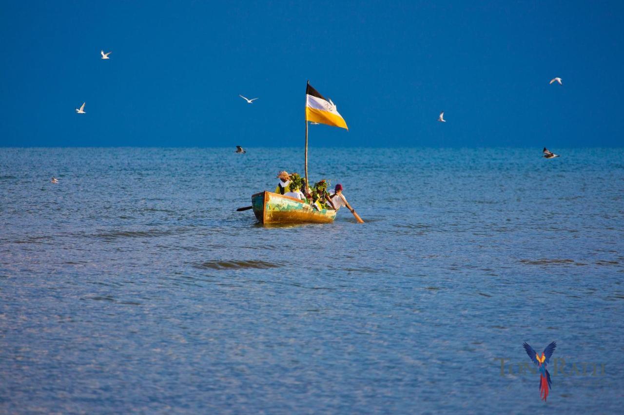 Pelican Beach Resort South Water Caye Dangriga Exterior foto